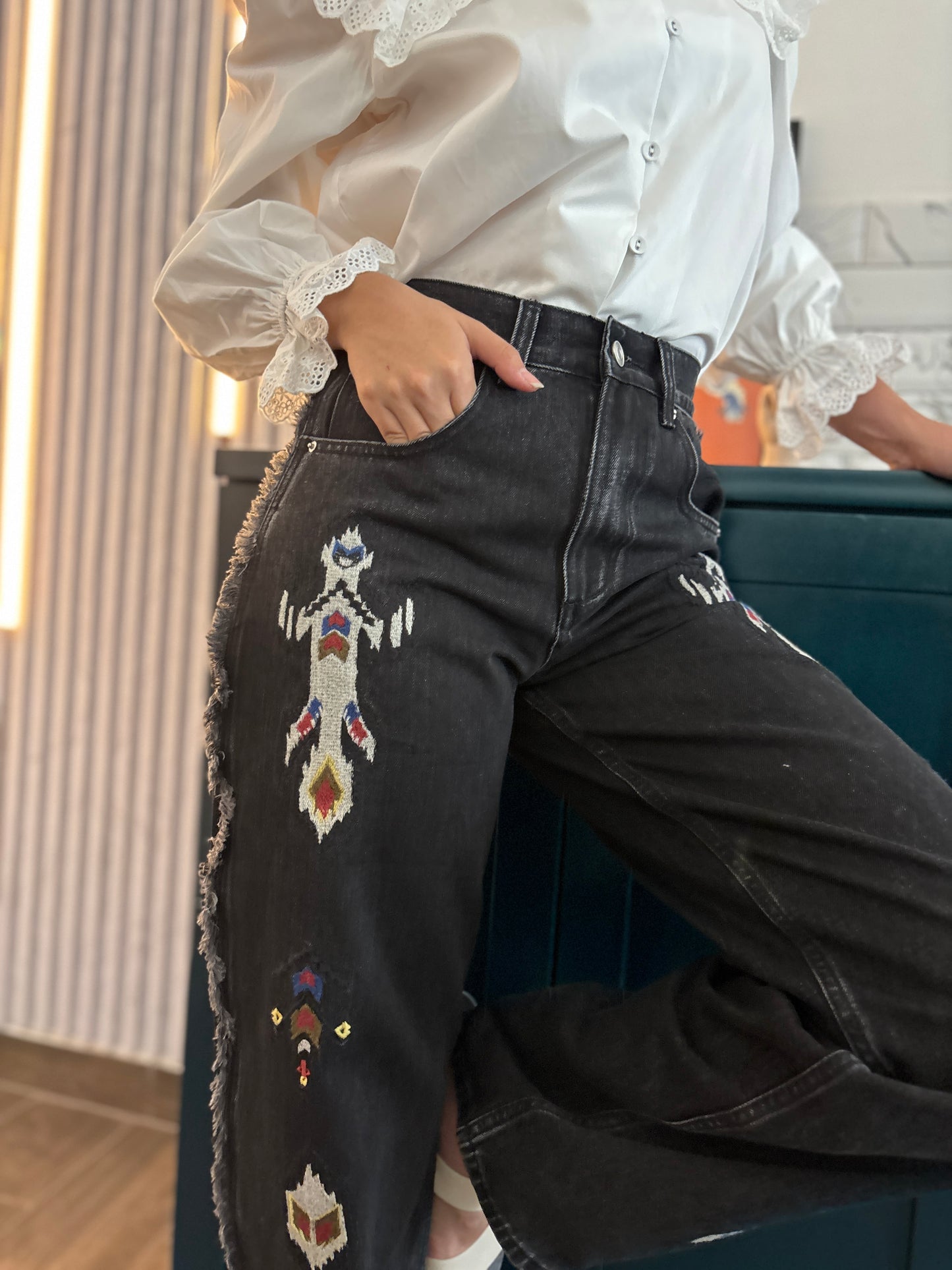 ETNIA JEANS